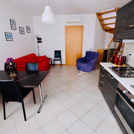 Appartamento In Villa Daniela Con Piscina Privata Carraro Immobiliare Jesolo - Family Apartments Ngoại thất bức ảnh