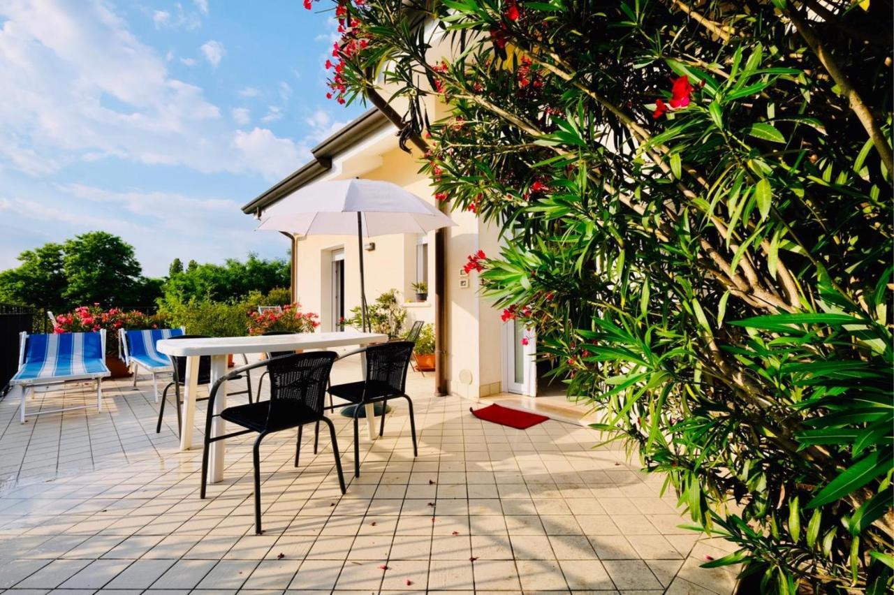 Appartamento In Villa Daniela Con Piscina Privata Carraro Immobiliare Jesolo - Family Apartments Ngoại thất bức ảnh